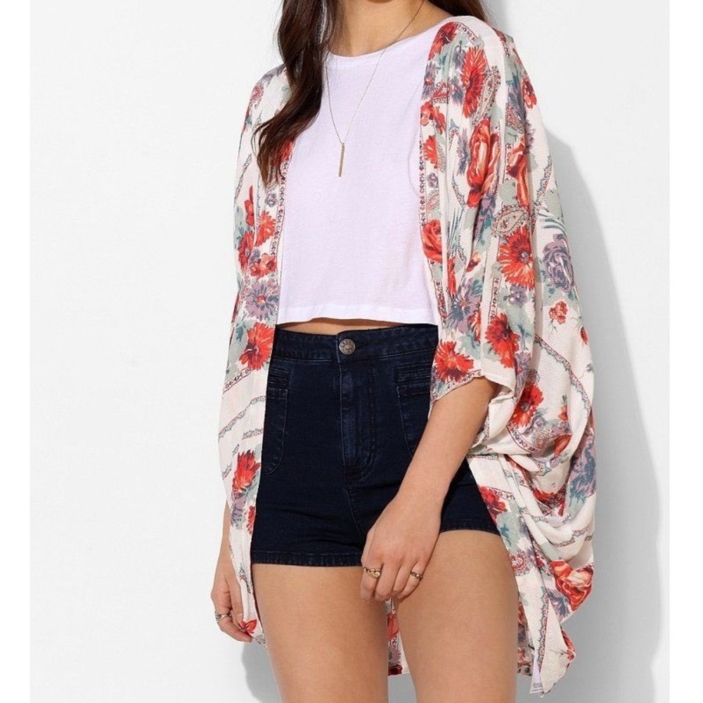 UO Floral Kimono Cardigan Batwing Sleeve XS/S, Kimchi Blue White Red Boho